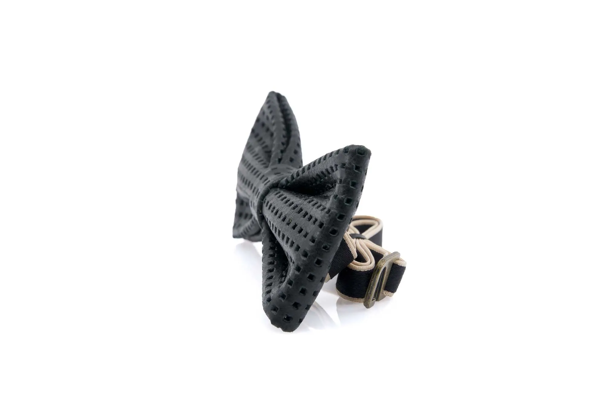 Bow Tie NEAT Black